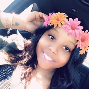 Meet your Posher, Pietra